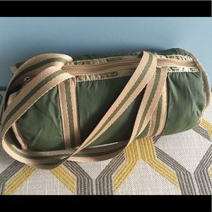 Le sport sac barrel shoulder bag